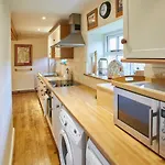 Host & - Greengate *