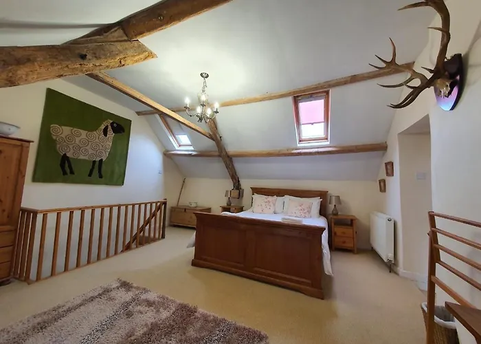 Host & - Greengate York