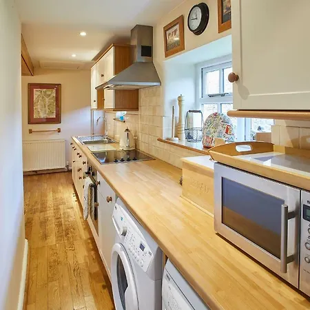 Host & - Greengate *